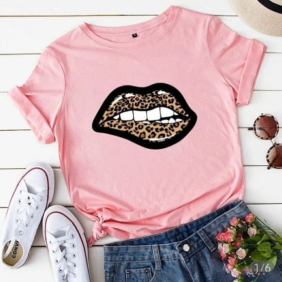 boutique brand Tops - Pink Graphic Short Sleeve Tee
